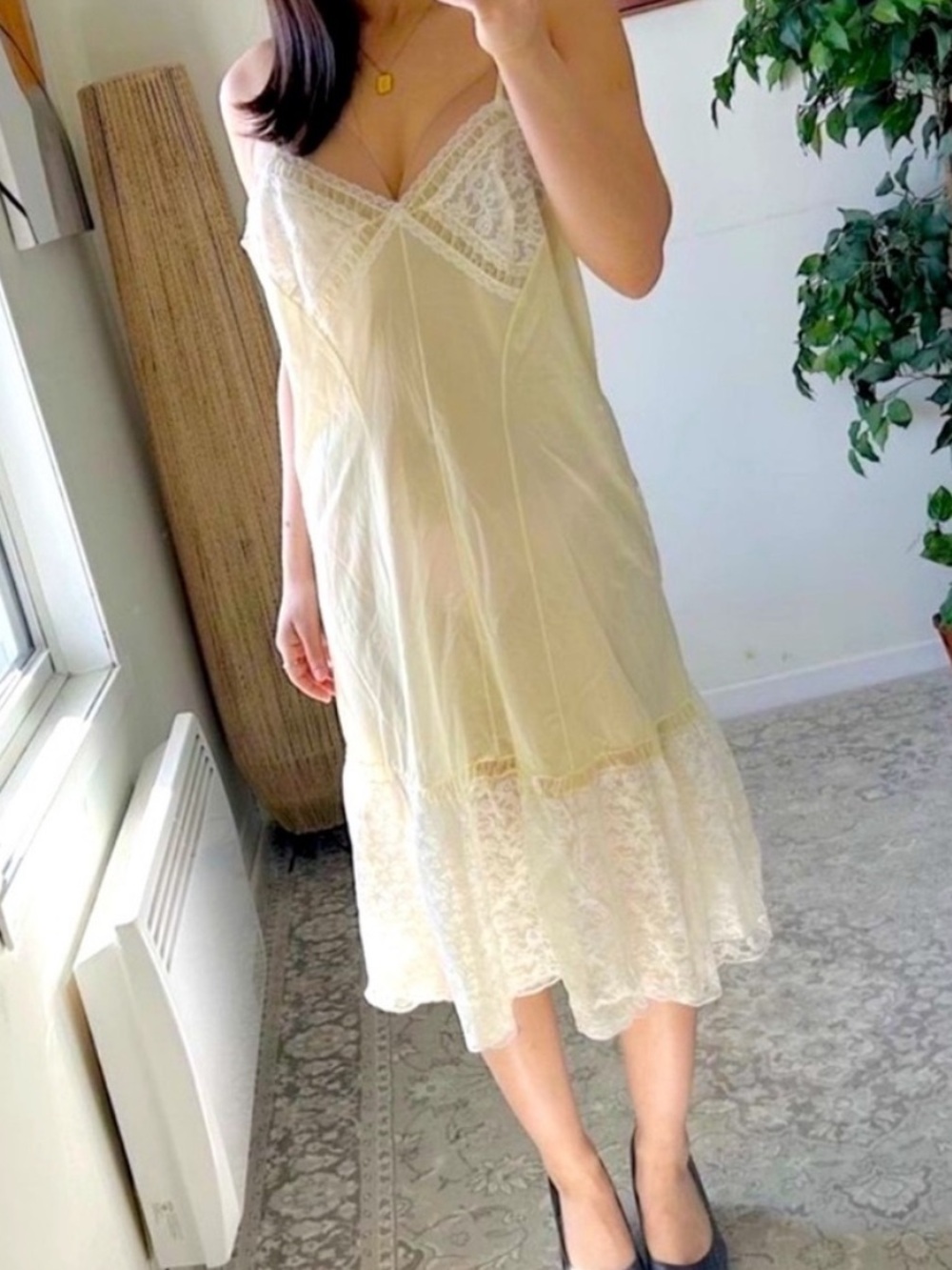 🇫🇷 VINTAGE 1960s French Lace Slip Dress Yellow Nylon L